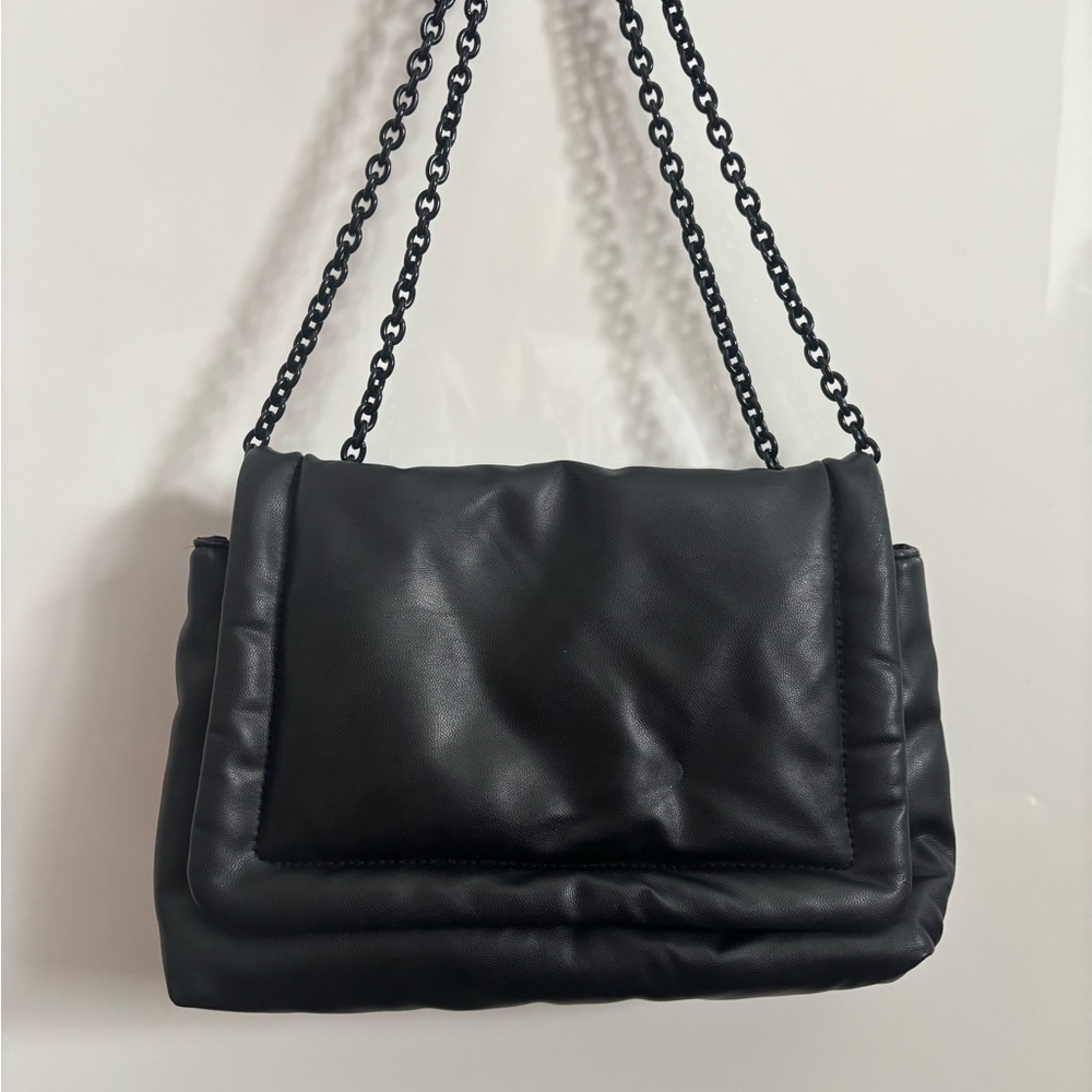 H&M black puffer shoulder bag
